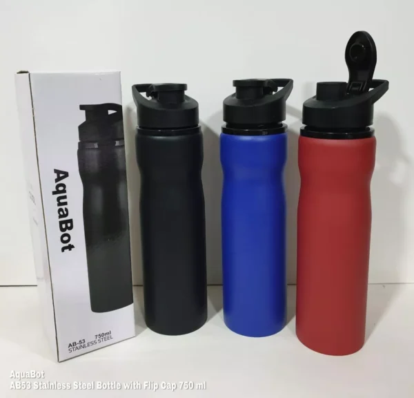 A premium stainless steel bottle that looks elegant and professional. Its spill-proof caps allow you to confidently throw the bottle into your bag without any spillage.