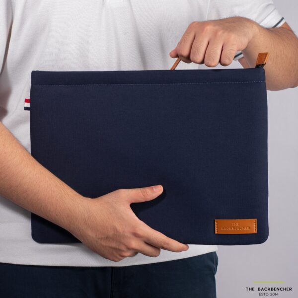 THE BACKBENCHER - PACIFIC LAPTOP SLEEVE (Navy blue)