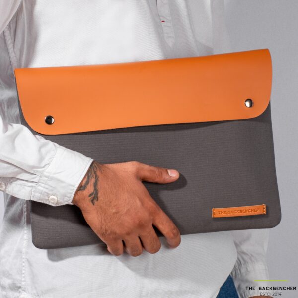 THE BACKBENCHER - XAVIER LAPTOP SLEEVE (Grey)