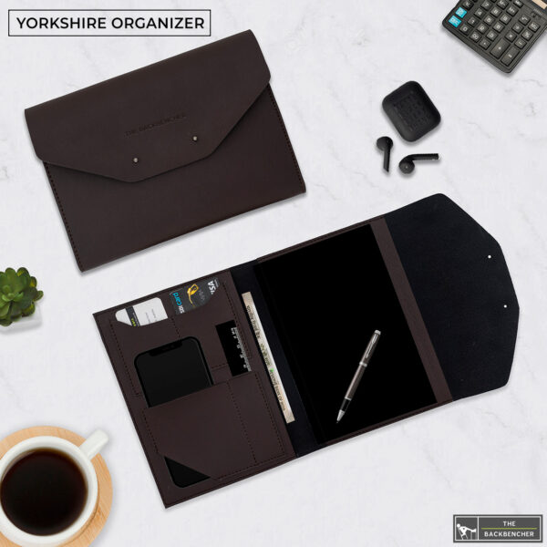 THE BACKBENCHER - YORKSHIRE NOTEBOOK ORGANIZER (Brown)